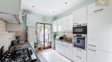 Achille Jonas 20 – 1070 – SA – maison bi-familiale, 180m² – € 449.000