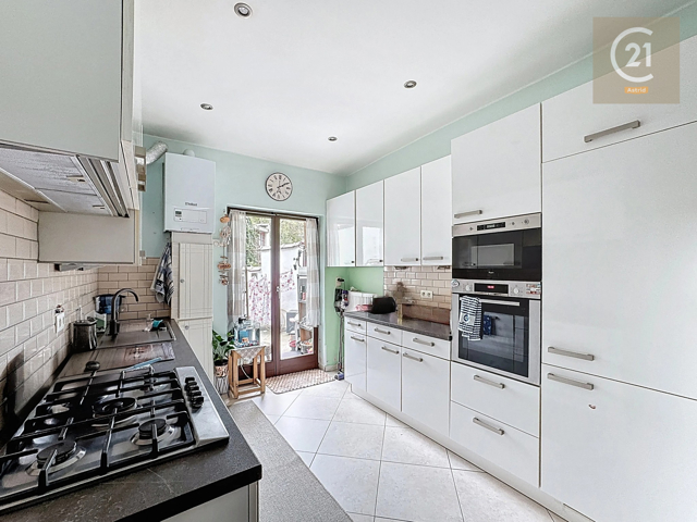 Achille Jonas 20 – 1070 – SA – maison bi-familiale, 180m² – € 449.000