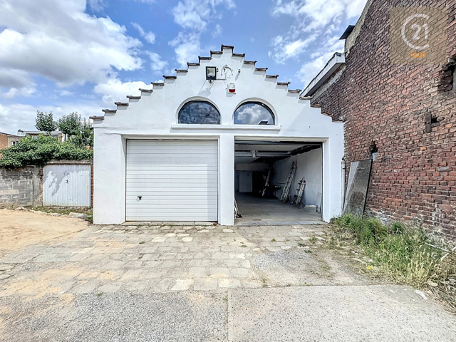 Tournesols 15 – SA – 1070-2025 – Atelier, 90m²-1000€