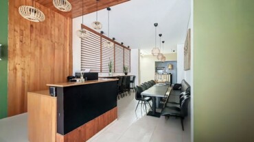 Formanoir 11 – 1070 – REZ COMMERCIAL