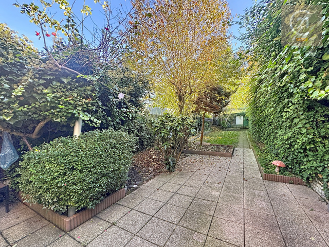 JVL 4 – 1070 – Maison unifamiliale, 4 chambres, 200 m²